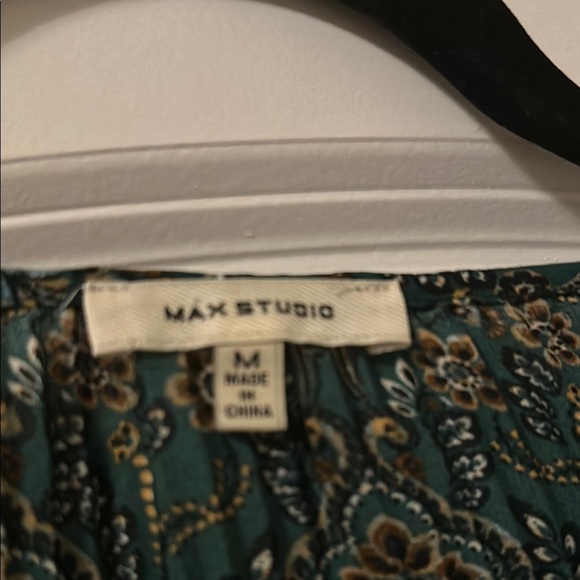 Green Patterned Blouse - Picture 2 of 3